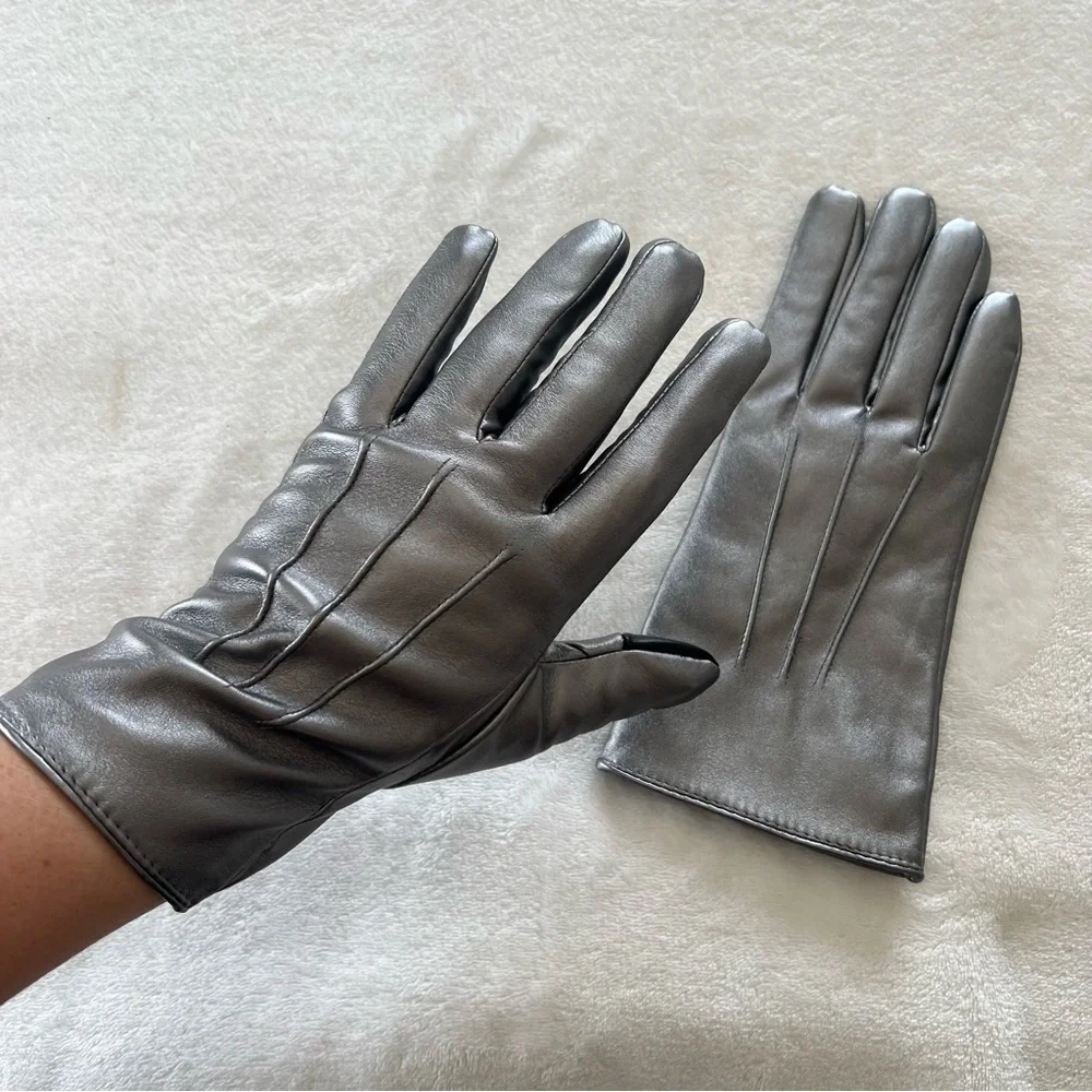 WOMEN’S Silver Black Tip Leather Gloves